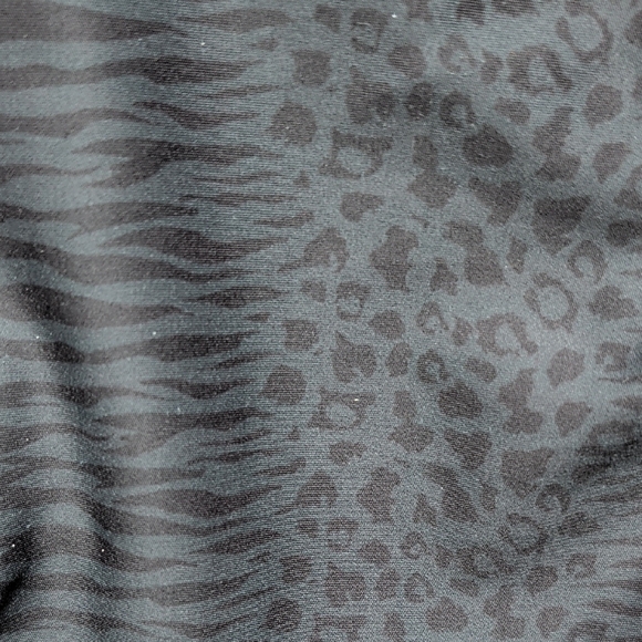 Reebok Black High-Waist Active Leggings with Subtle Animal Texture - Picture 3 of 6